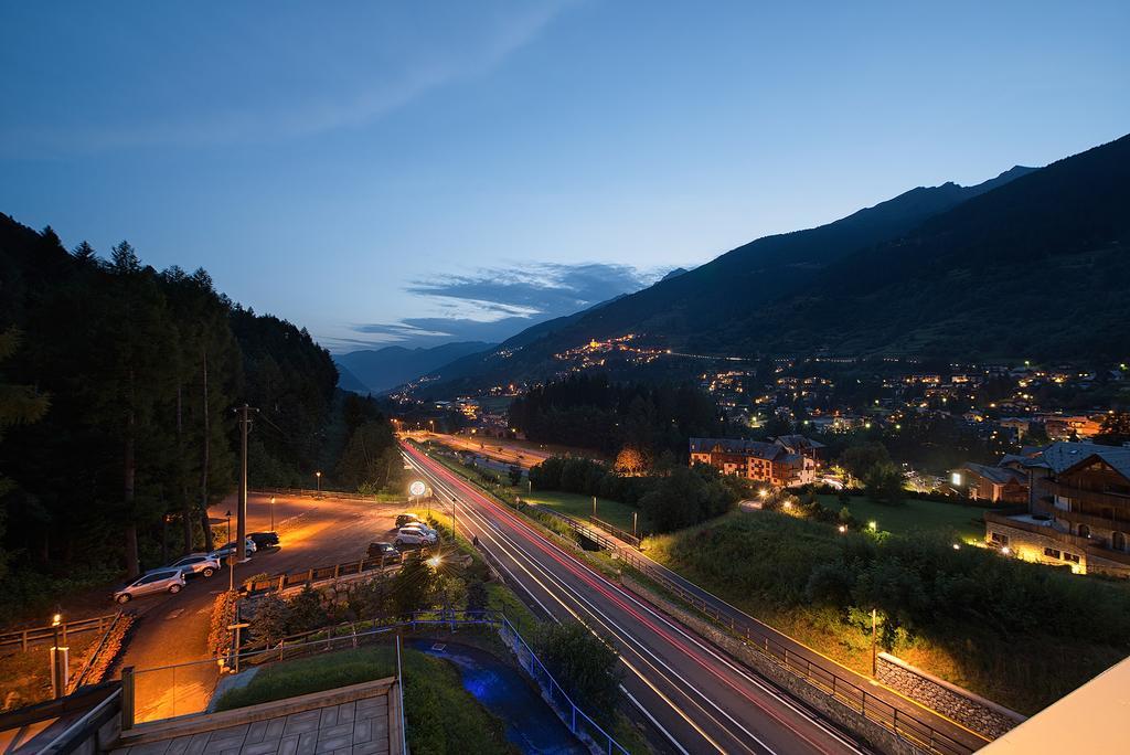 Residence Adamello Resort Ponte Di Legno Kültér fotó