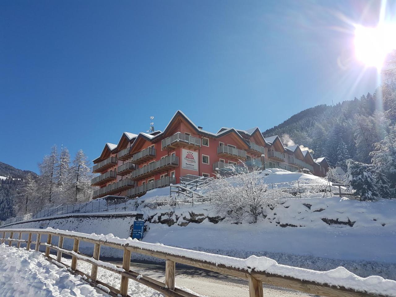 Residence Adamello Resort Ponte Di Legno Kültér fotó